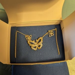 Avon pretty pave butterfly gift set